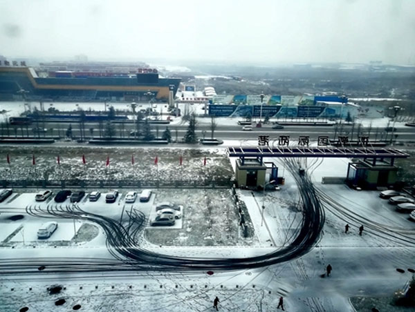 膜結(jié)構(gòu)在遇見下雪時怎么辦？