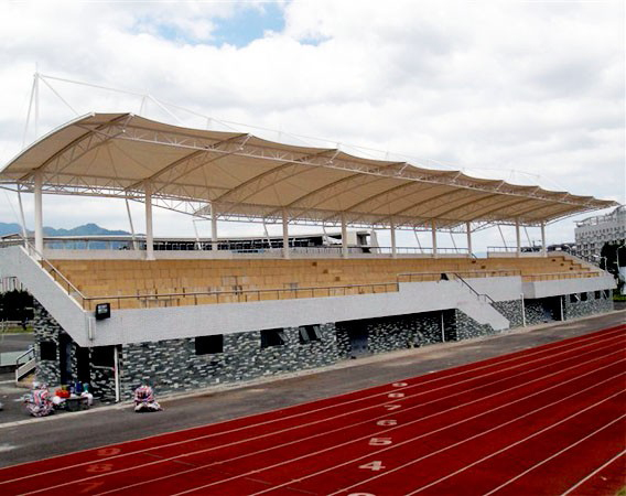 體育場膜結(jié)構(gòu)看臺設計施工注意事項